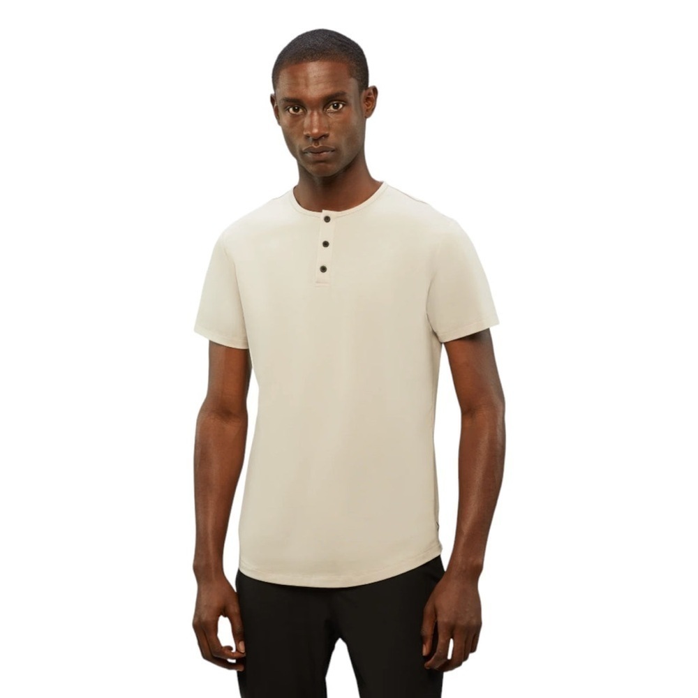 CUTS - CREW CURVE-HEM SHORT SLEEVE HENLEY - SAND DUNE. NWOT